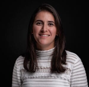 Lizza Majus Headshot